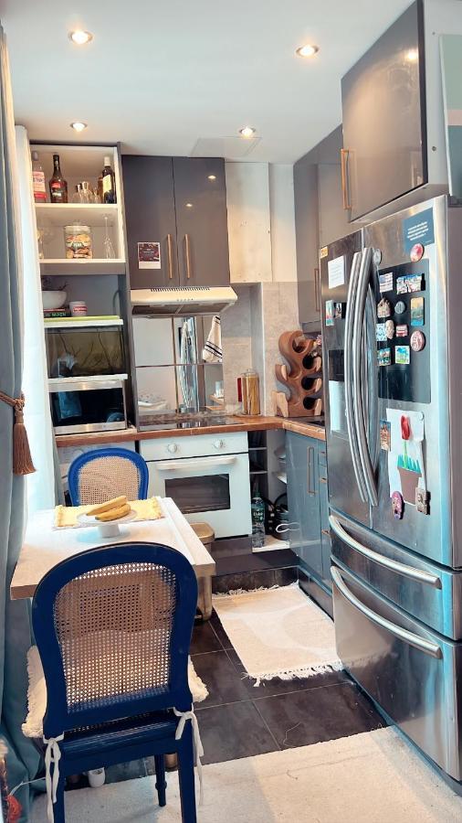 Cozy Paris Apartment Exterior foto